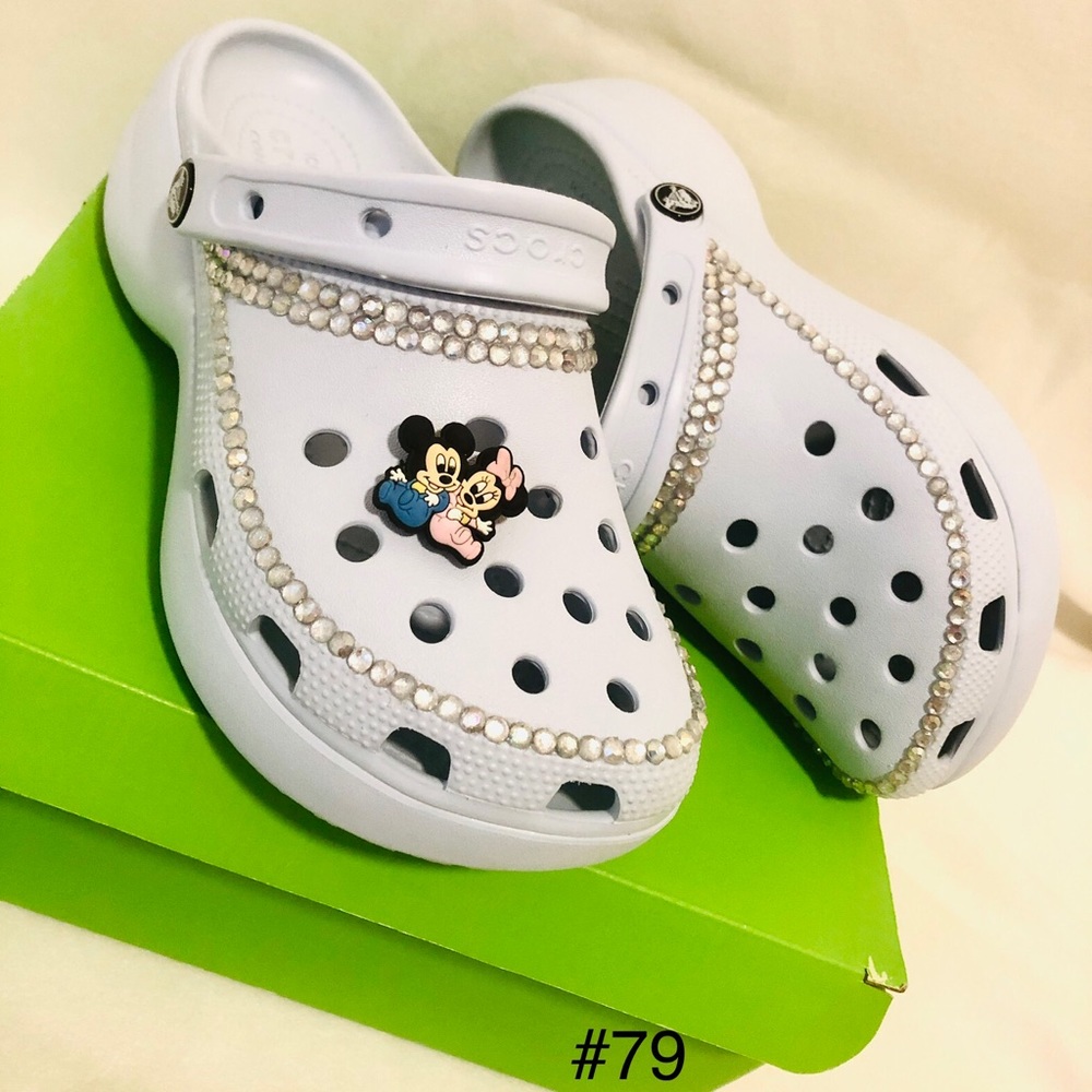 Platform Crocs blue w rhinestones bedazzle Sz 7